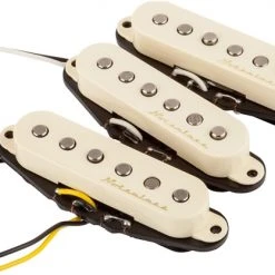 Fender Vintage Noiseless Stratocaster Pickups (Set Of 3), New