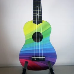 Amahi Ukulele Amahi Wavy Rainbow Duck Ukulele DDUK10